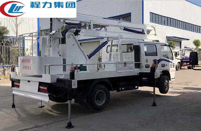 东风多利卡双排12米蓝牌高空作业车