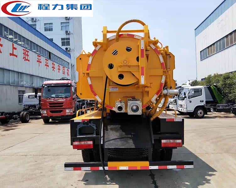 国六东风福瑞卡清洗吸污车
